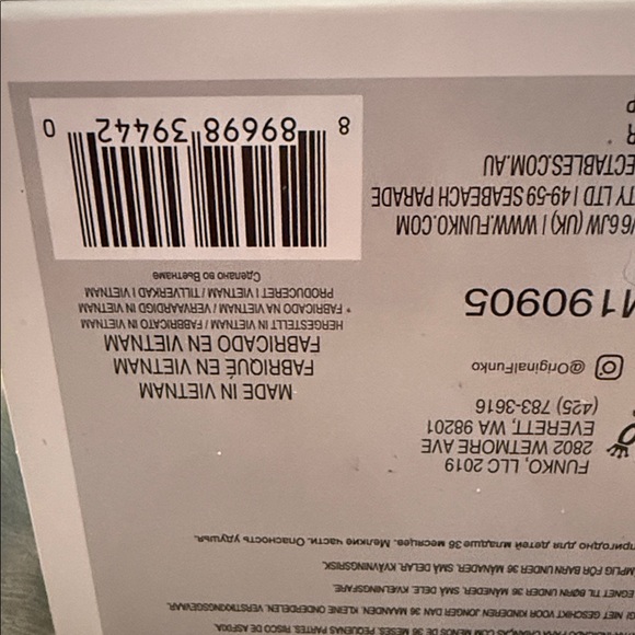 Funko Pop! Pokémon Squirtle Vinyl Figure - New in box - Picture 2 of 4